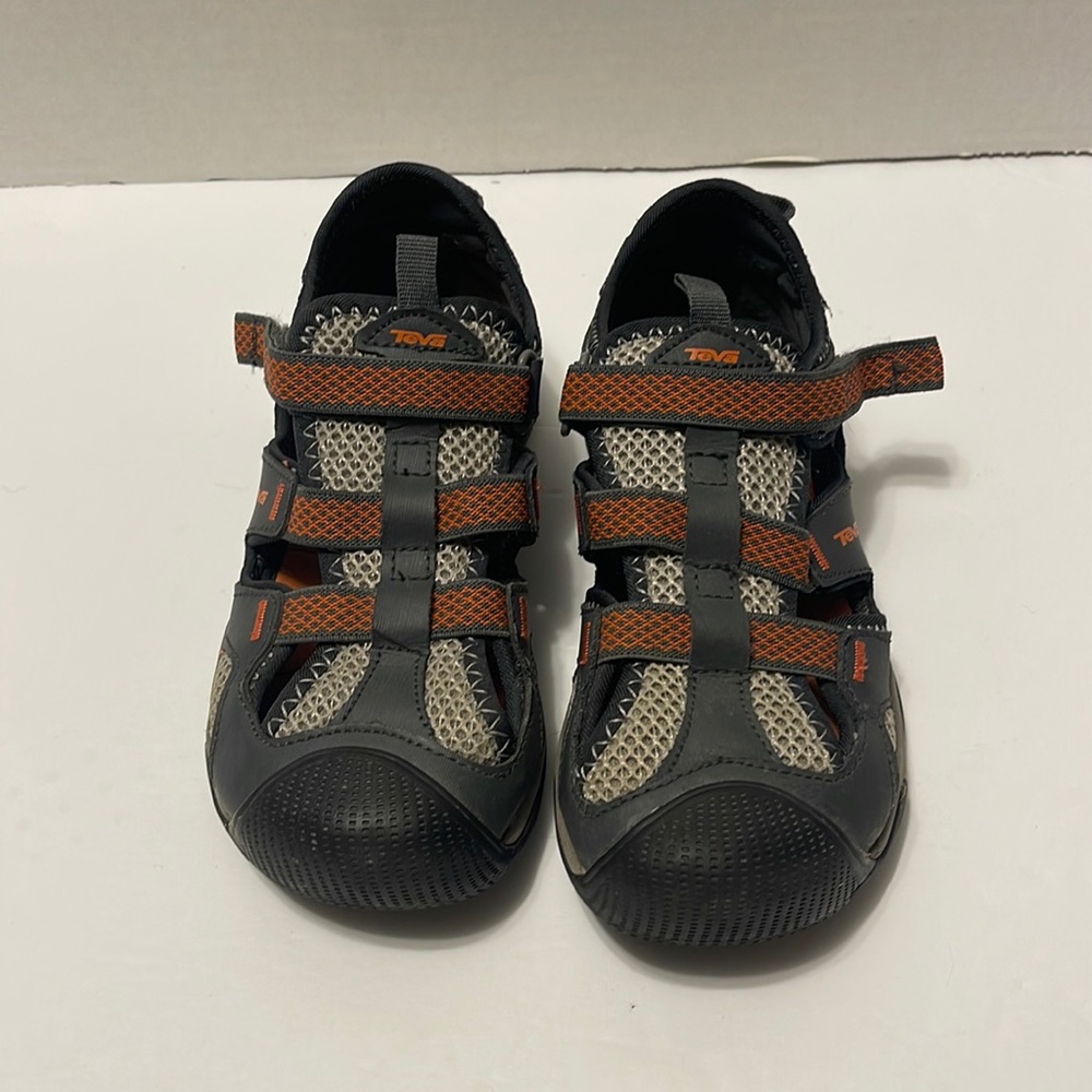 Teva Boy’s Size 2 Gray Closed Toe Hiking Outdoor Hook & Loop Closure Sandals
